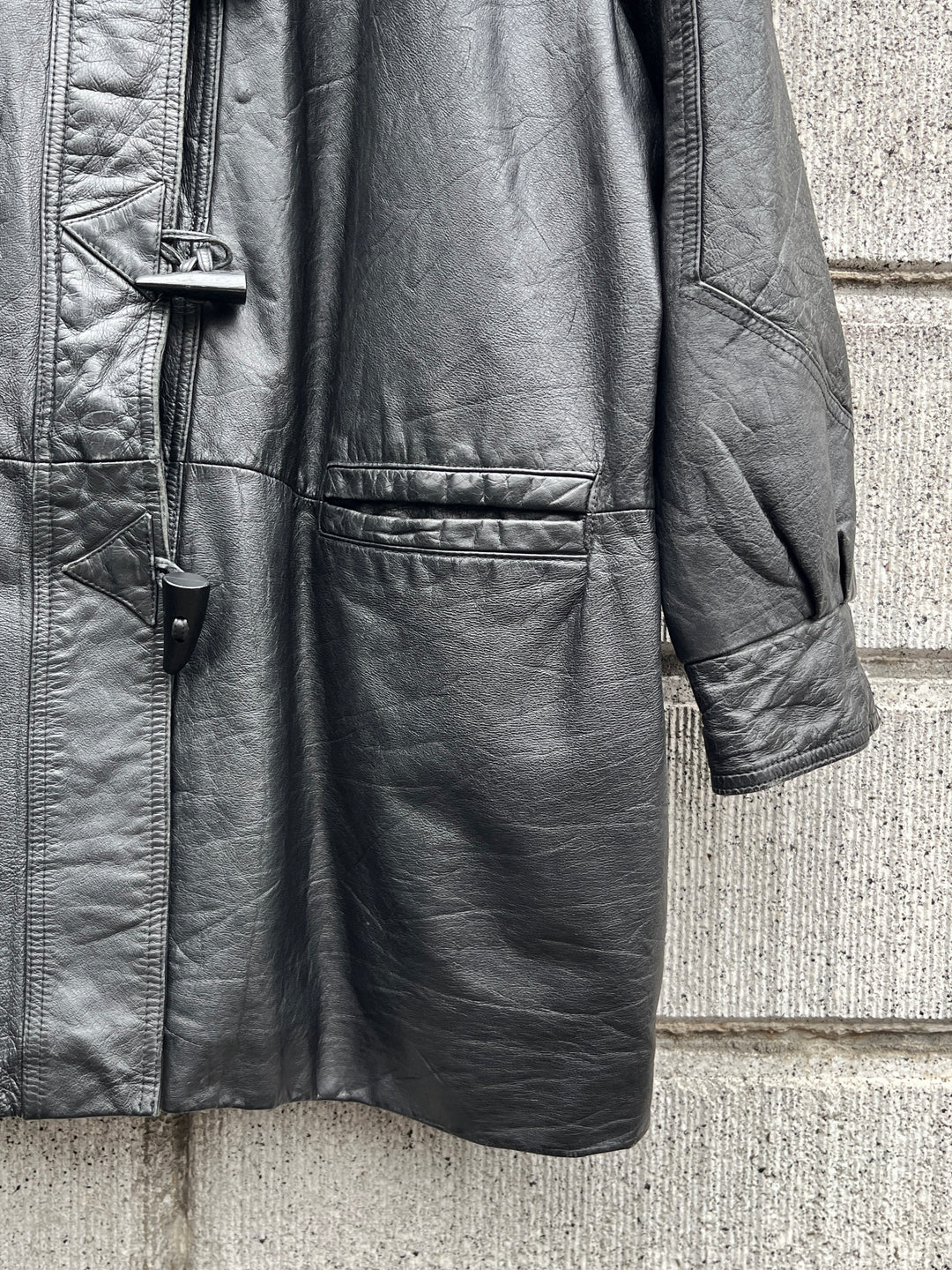 1980s toggle closure black leather coat