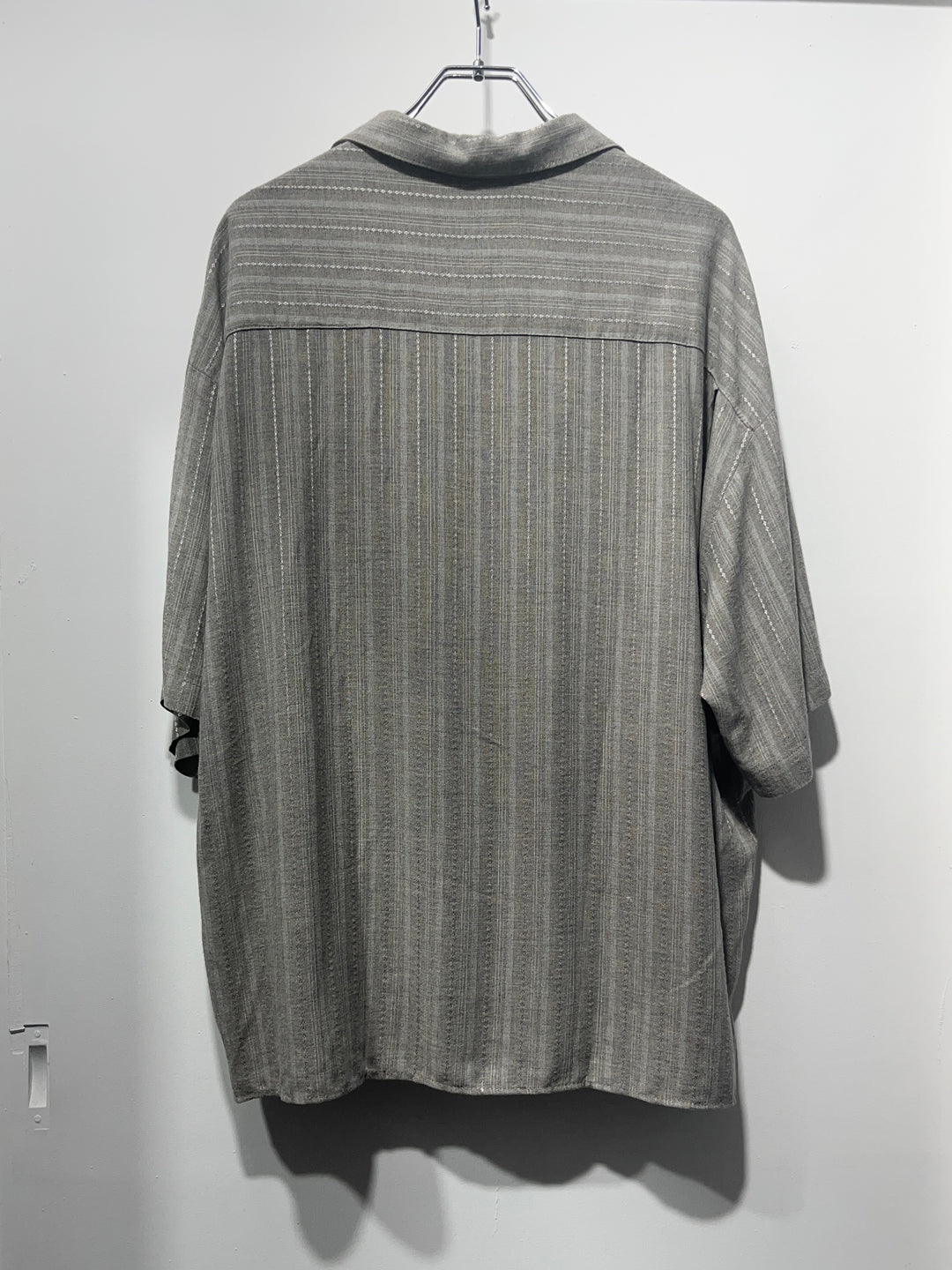 1990-00s gray stripe s/s shirt