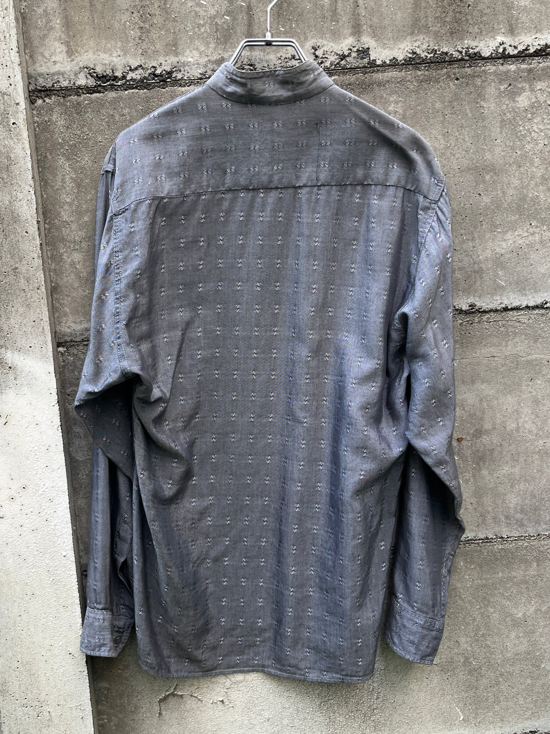 1980-90s silver gray asymmetrical button stand collar shirt