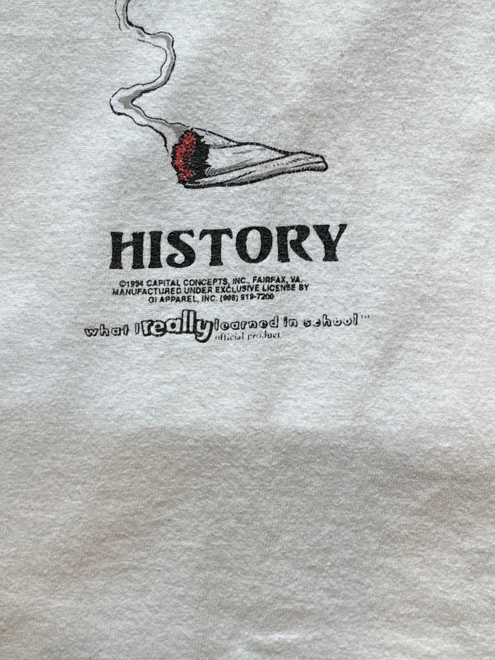 1990s Higher Education joke print T-shirt