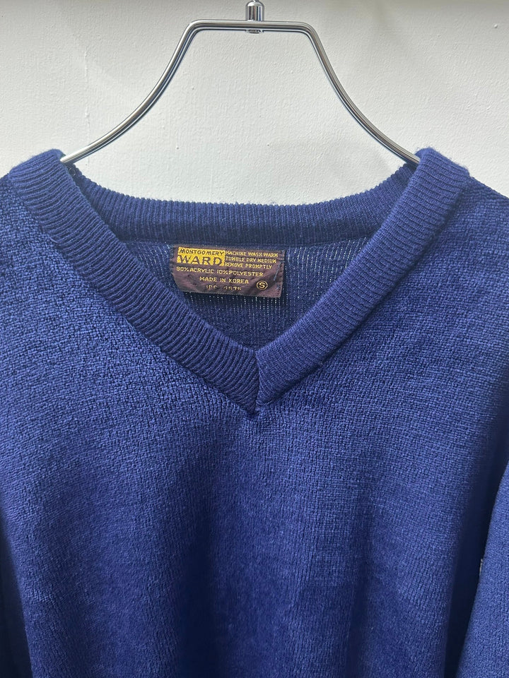 1980s "MONTGOMERY WARD" velour v-neck velour tops