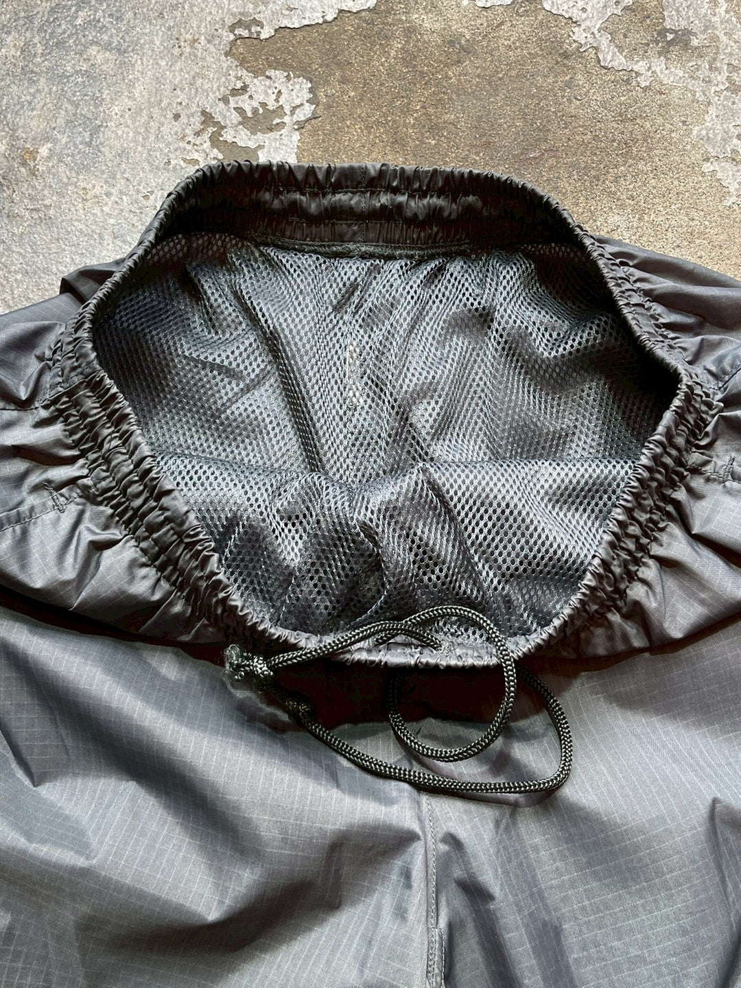 1990-00s nylon cargo shorts