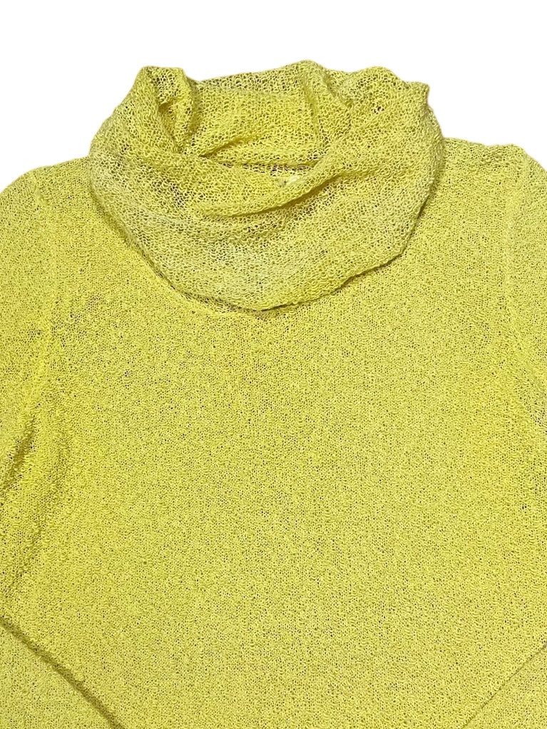 volume neck low guage knit